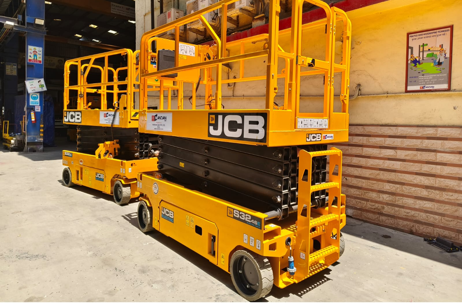 JCB S3246EE